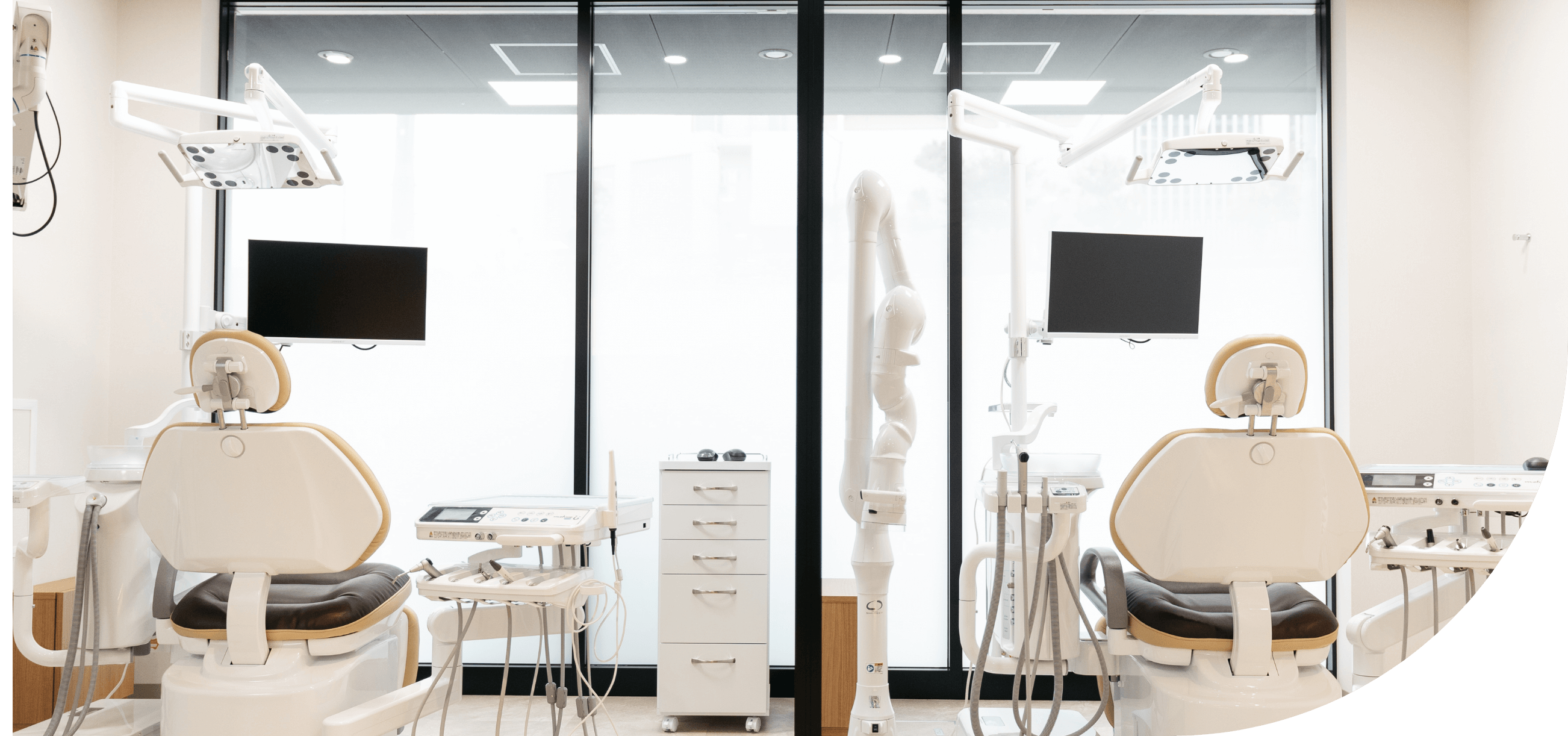 向ヶ丘遊園駅　徒歩2分の歯医者 予約と診療費案内のビジュアル